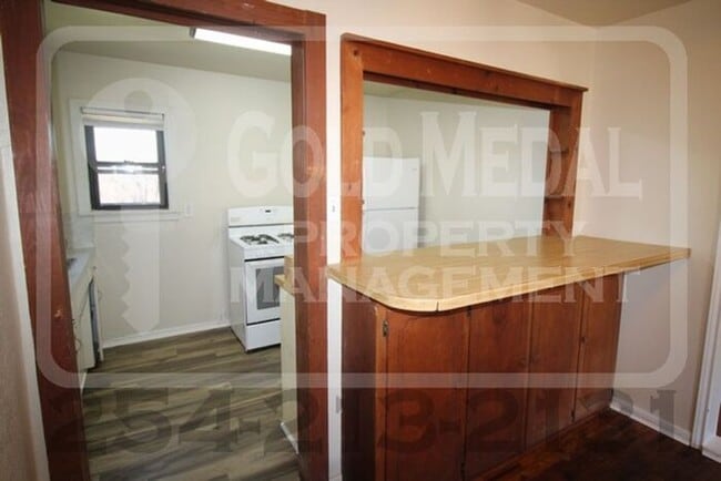 Building Photo - 603 Hill St