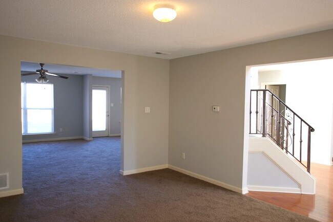 Foto del edificio - 4813 Ellendale Rd