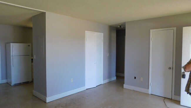 Building Photo - 717 Richardson, Kinston,AL