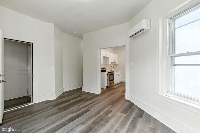 Foto del edificio - 22 N 53rd St