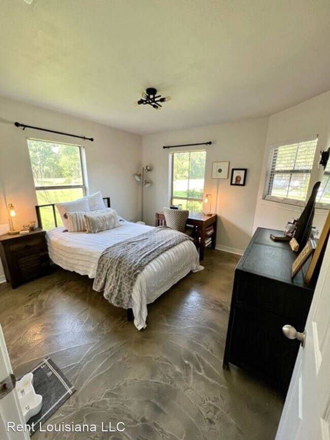 Foto del edificio - 3 br, 2 bath House - 650 Seneco Drive