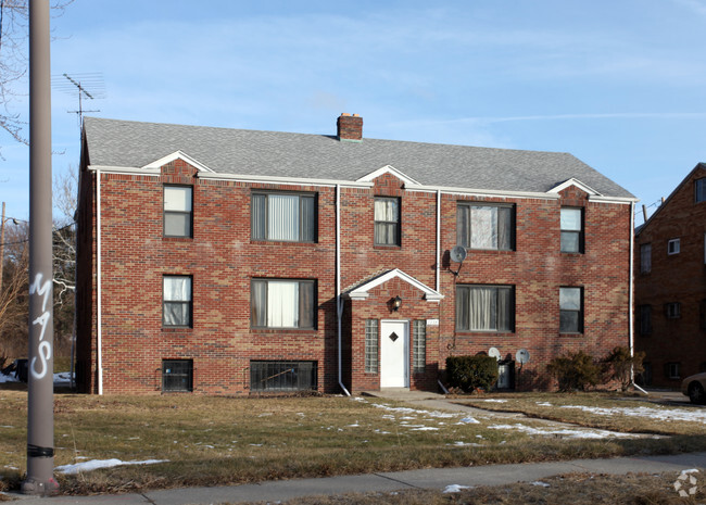 Building Photo - 6 Unit in Toledo