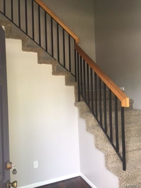 Foto del edificio - 16418 Grandview Dr
