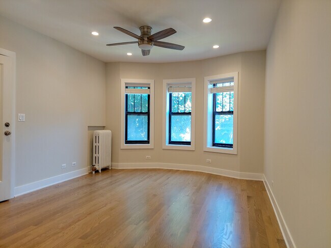 Building Photo - 4606 N Winchester Ave