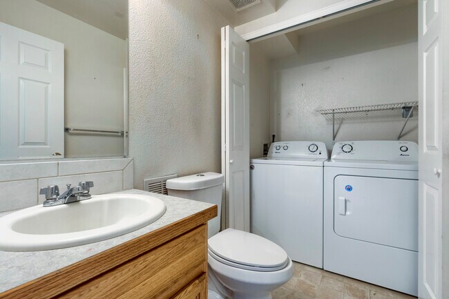 Foto del edificio - 1149 E 4th St