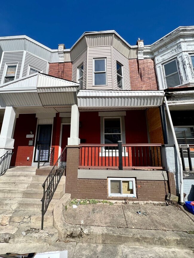 Foto del edificio - Beautiful 3-Bedroom Townhome in Kingsessin...