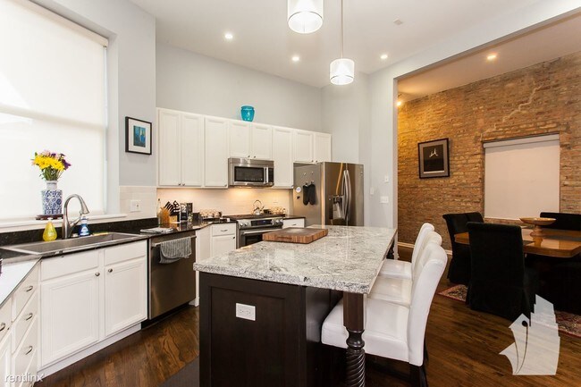 Building Photo - 3 br, 2 bath Condo - 2113 W Washington Blvd 1