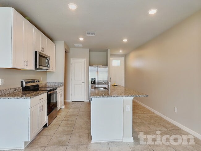 Foto del edificio - 7148 Boggy Crk Pl