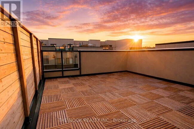 Building Photo - 1555 Kingston Rd