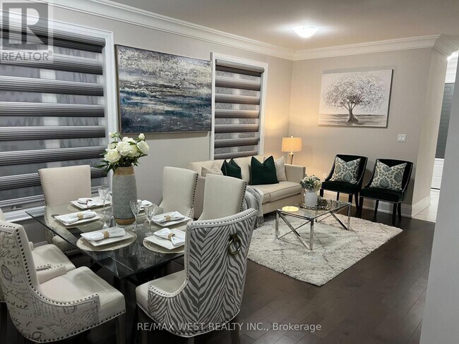 Photo du bâtiment - 132 Russell Creek Dr