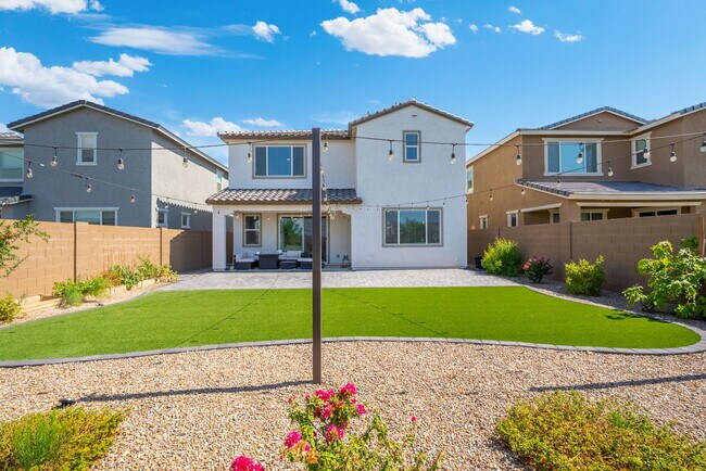 Building Photo - 3110 E Hayfield Way