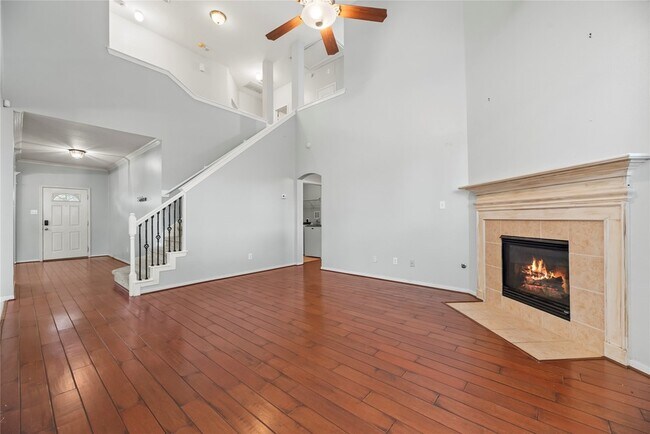 Foto del edificio - 16127 Spur Canyon Ct