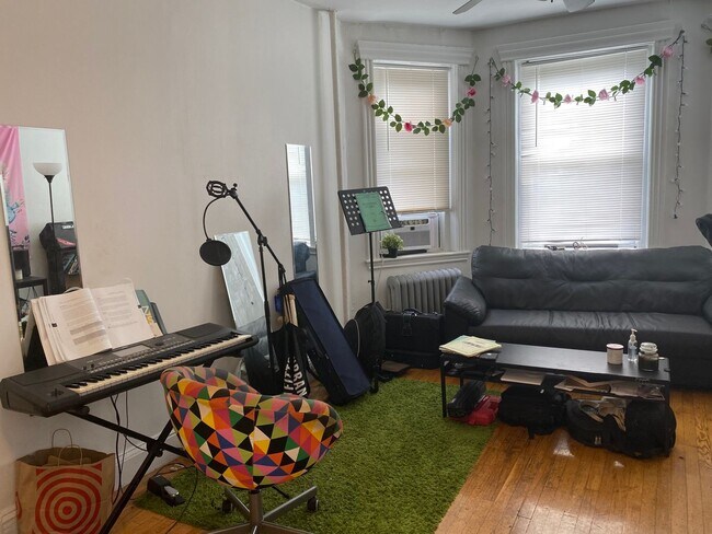 Foto del edificio - Beautiful Fenway 2 bed Available December 1st.