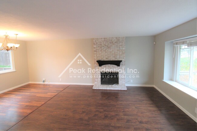 Foto del edificio - 4 br, 2.5 bath House - 4825 Rockland Way