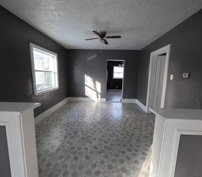 Building Photo - 1349 N Adams St