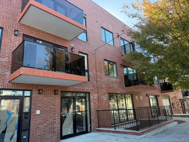 Building Photo - 165-02 Sanford Ave