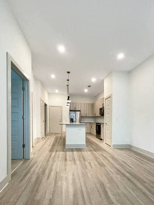 Interior Photo - Sugarloaf Grove