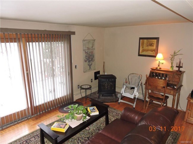 Building Photo - 5994 Thornwood Dr
