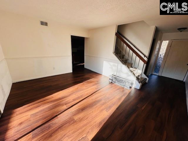 Building Photo - 209 Timber Ct