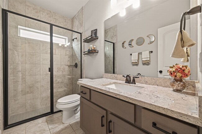 Foto del edificio - 24015 Purple Clover Ln