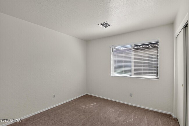 Building Photo - 13737 W Peck Dr