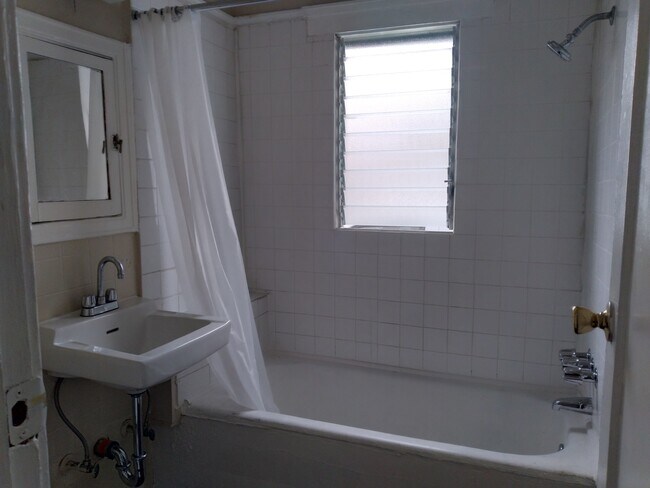 Bathroom - 410 E Chevy Chase Dr