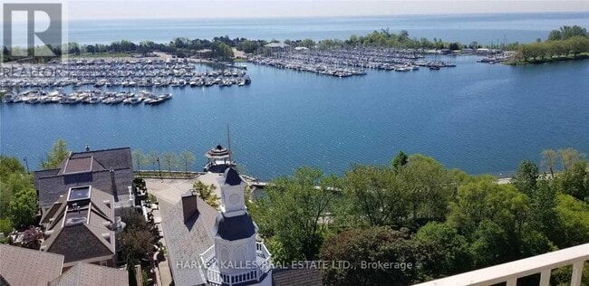 Photo du bâtiment - 2285 Lake Shore Blvd W