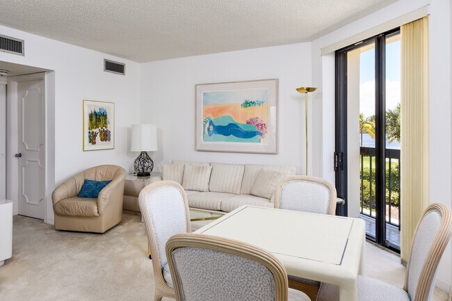 Foto del edificio - 2778 S Ocean Blvd