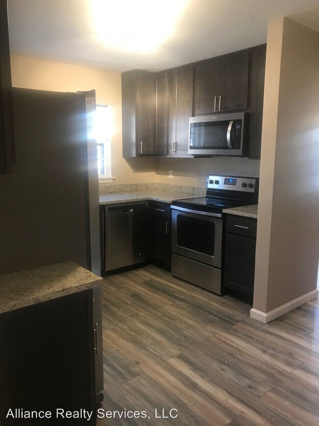 Foto del edificio - 8822-8824 McNulty Dr