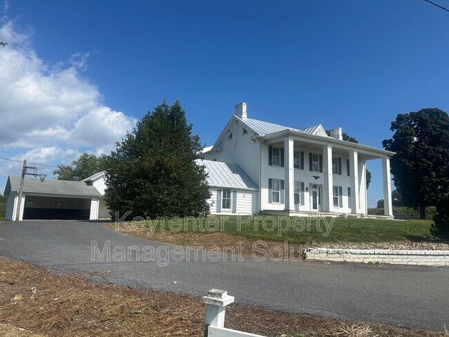 Foto del edificio - 151 Tanner Ln
