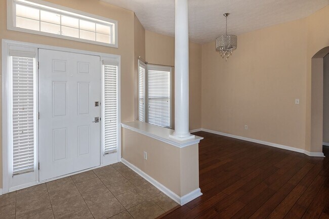Foto del edificio - Home for rent in Hghland Ridge