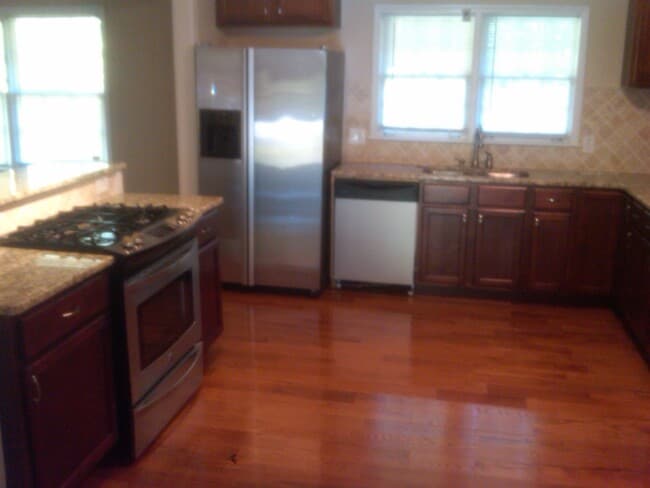 Building Photo - 518 Barbashela Cir
