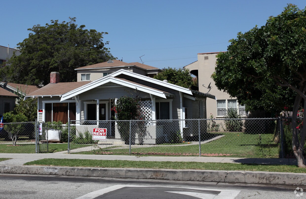 Primary Photo - Middleton Apartments