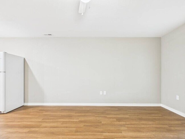 Foto del edificio - 306 W Market St