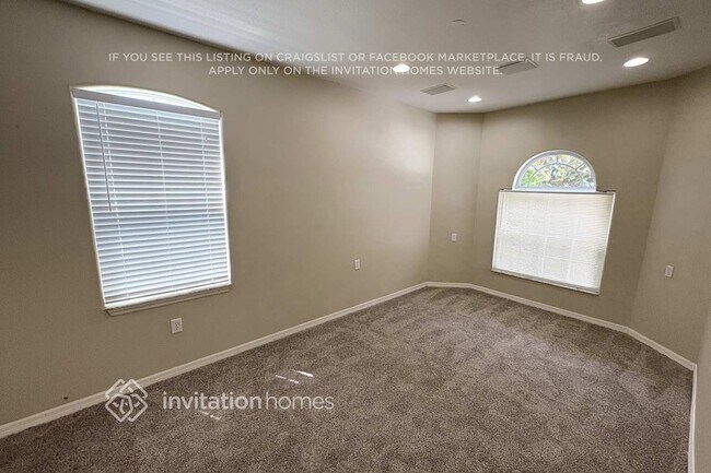 Foto del edificio - 6351 Rock Creek Cir