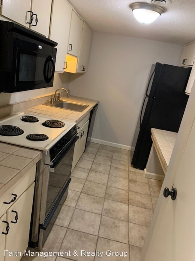 Building Photo - 1 br, 1 bath House - 1855 Poplar Woods Cir...