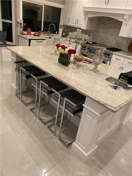 Foto del edificio - 1933 N Canyon Park Cir