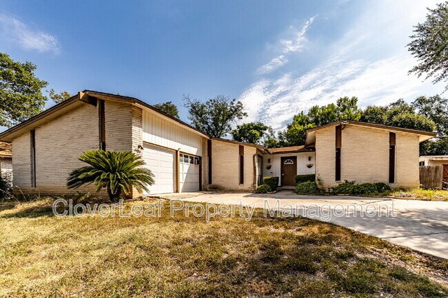 Building Photo - 13006 El Marro St