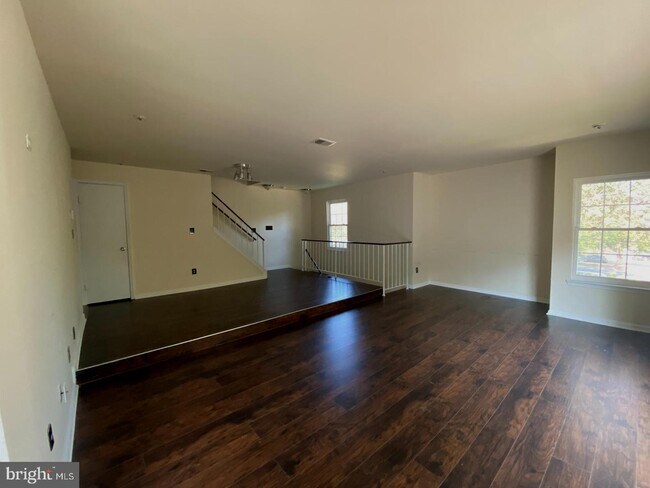 Foto del edificio - 4843 Brookstone Terrace