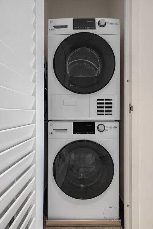 Building Photo - 8 Spruce St