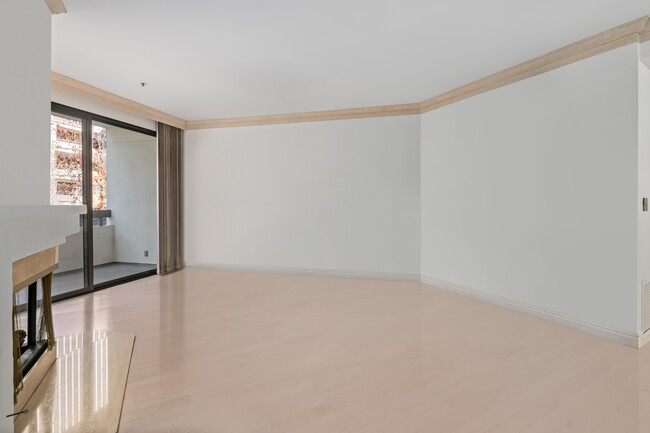 Living Room-Crown Mouldings are White - 2112 Century Park Ln