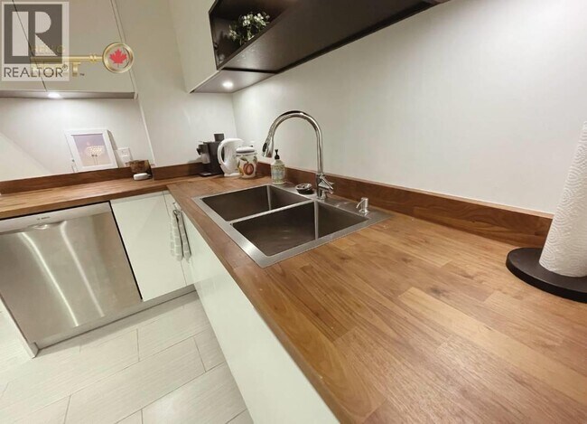 Photo du bâtiment - 4390-4390 Gallant Ave