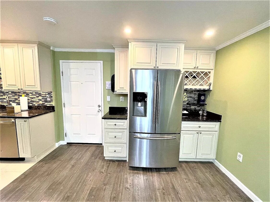 19 Blackstone Dr Unit 13, Nashua, NH 03063 Condo for Rent in Nashua