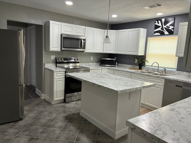 Foto del edificio - 706 E Tinsley St