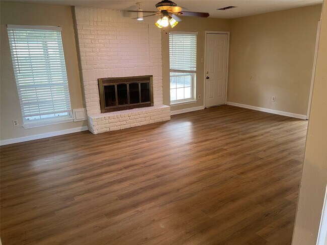 Foto del edificio - 2914 Arrowhead Dr