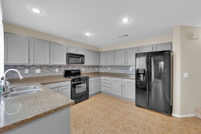 Building Photo - 7326 Padleymor St