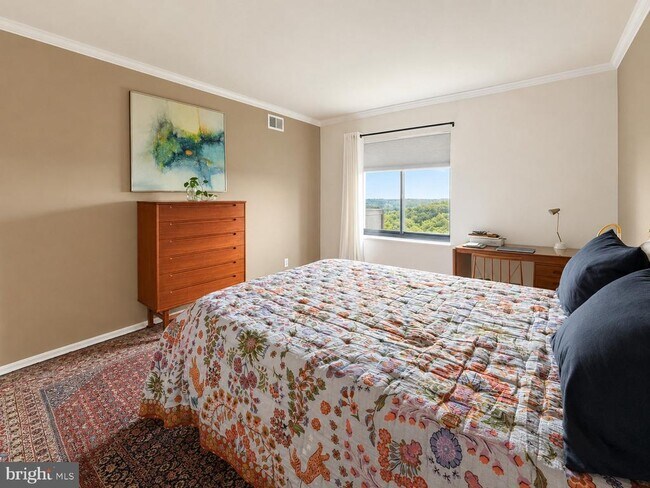 Foto del edificio - 307 Yoakum Pkwy