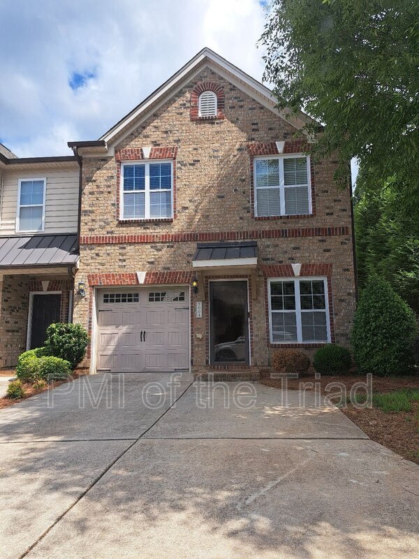 Primary Photo - 5004 Wyngate Village Dr