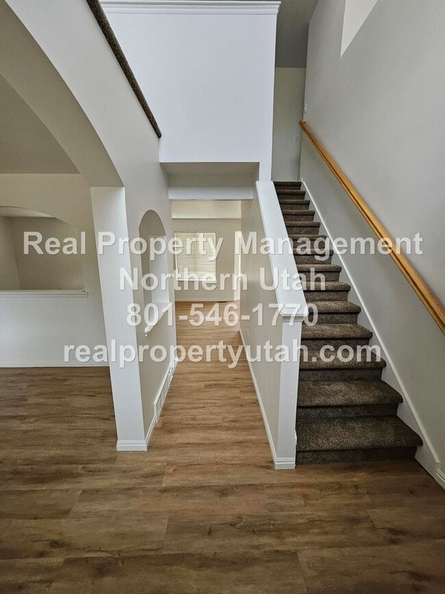 Foto del edificio - 3 Bedroom Home in Clearfield Available