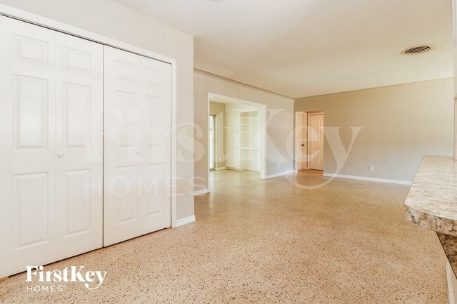 Foto del edificio - 5900 Grove St S